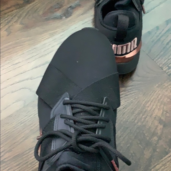 BRAND NEW PUMA SHOES - without box , worn twice - Picture 3 of 3